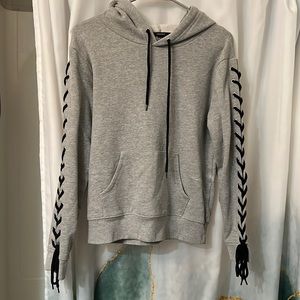 Forever 21 sweatshirt with hood